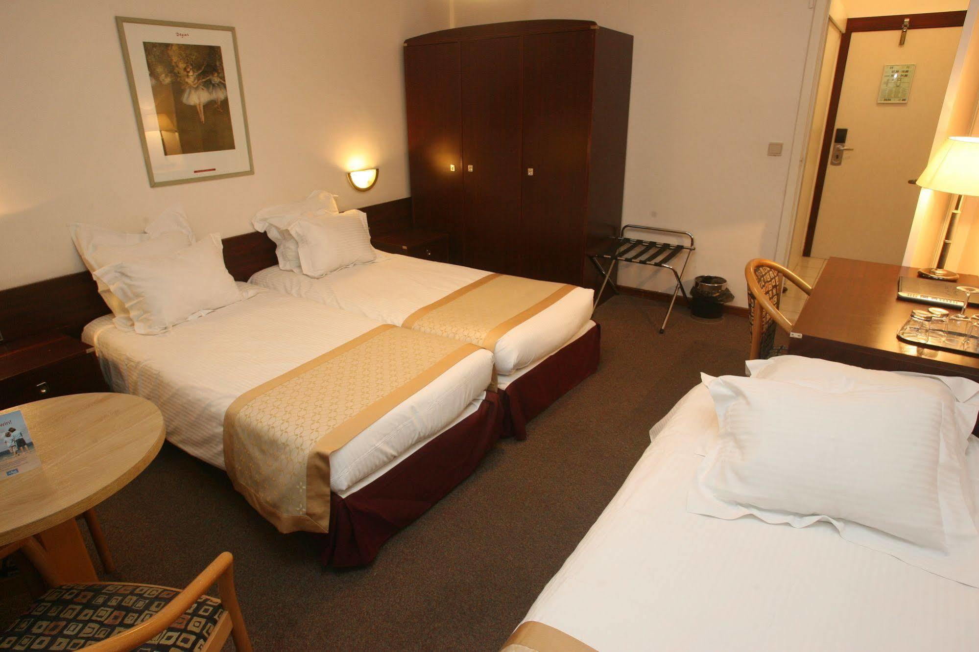 Prado 3* Ostende